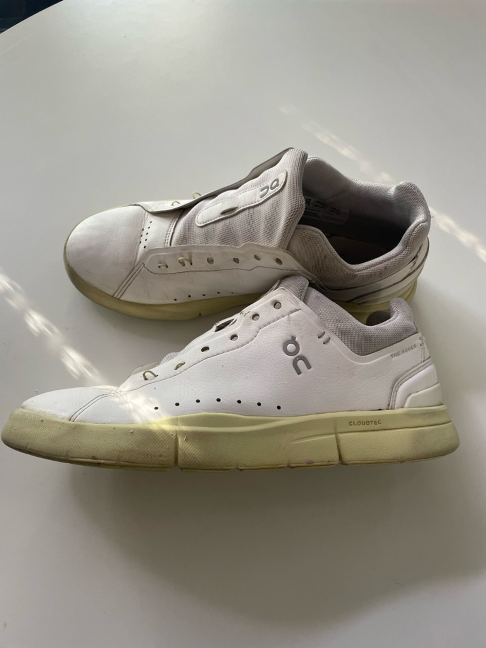 Oncloud Roger court tennis shoes sz 8